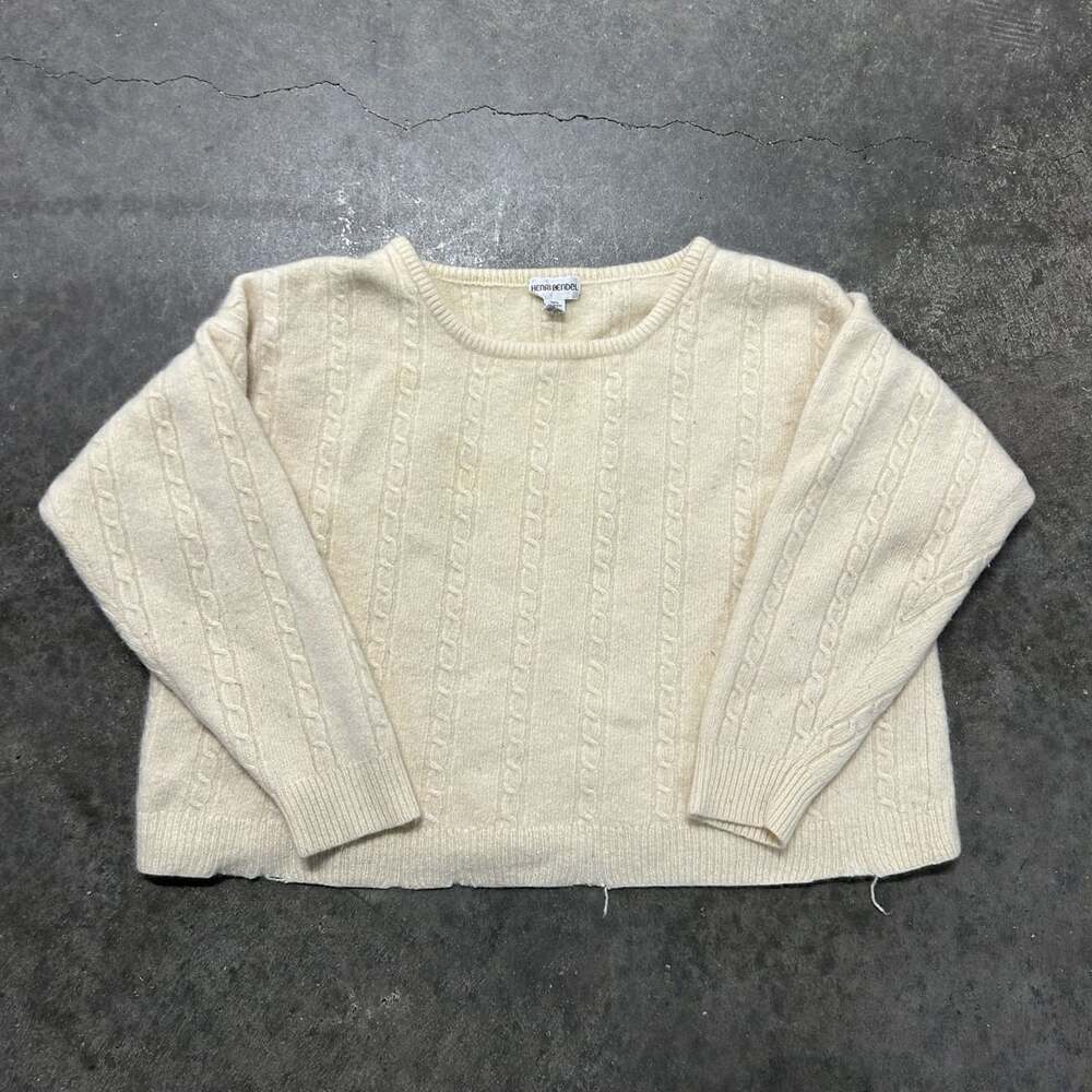 Kalliope Cropped Cable Knit Sweater